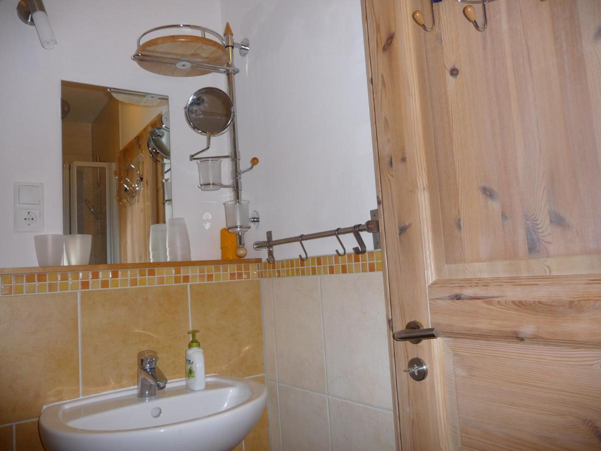 Haus Bergwiese - Fuer Naturfreunde, Familien, Wanderer Gehlberg Exteriör bild